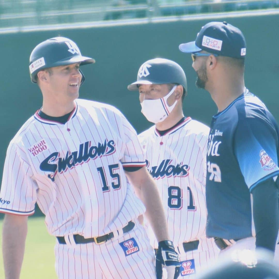 リック・バンデンハークさんのインスタグラム写真 - (リック・バンデンハークInstagram)「The photos says it all.   1st at bat of the year.   Baseball is good!  #npb #Swallows #バンデンハーク」5月2日 14時13分 - rick_vdhurk