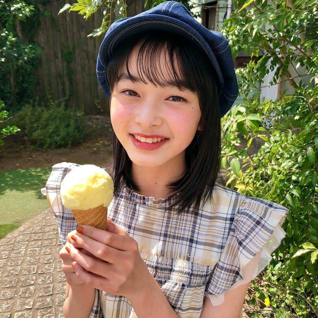 ニコ☆プチのインスタグラム：「🍋🍋🍋 . アイス最高〜っ😚💫 . #ニコプチ #プチモ #滝口芽里衣 #レモンシャーベット💘」