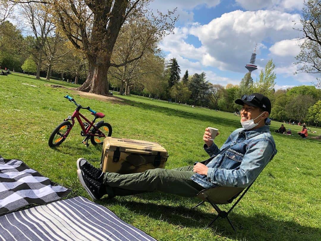 長谷部誠のインスタグラム：「*** Picknick😎☀️🍵」
