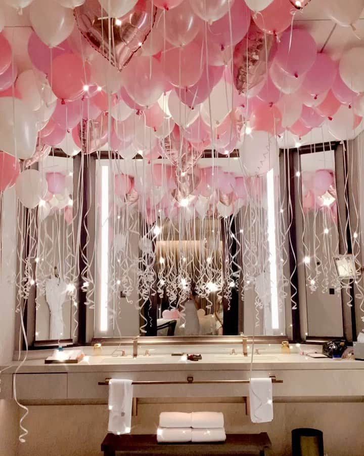 Vivi Tamのインスタグラム：「Too Fancy💕 @babyballoon」