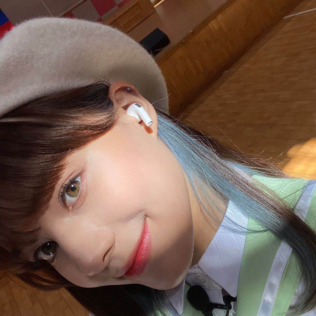 NiziUさんのインスタグラム写真 - (NiziUInstagram)「WithU〜 NiziU Scout #1 どうでしたか？面白かったかな〜？？ 次回もお楽しみっ！💕💕  WithU~ NiziU Scout #1 어땠어용?? 재미있었죠?😉 다음도 기대 많이 많이 해주세요💕💕  WithU~  Did you guys enjoy NiziU Scout #1??  Here are some pics I took during filming💕 p.s. I posted some group photos since it’s been a while  #niziu #nina #🐶」5月2日 15時48分 - niziu_artist_official