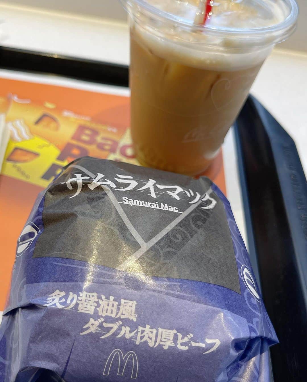 浜田翔子さんのインスタグラム写真 - (浜田翔子Instagram)「病院後🍼 何ヶ月ぶり？のマクドナルド🍟 ずっと食べたかったから嬉しい😊  いつもダブチだけどサムライマックにした😊🌸 病院からの食べたらすぐ帰りました。」5月2日 16時48分 - shoko_hamada