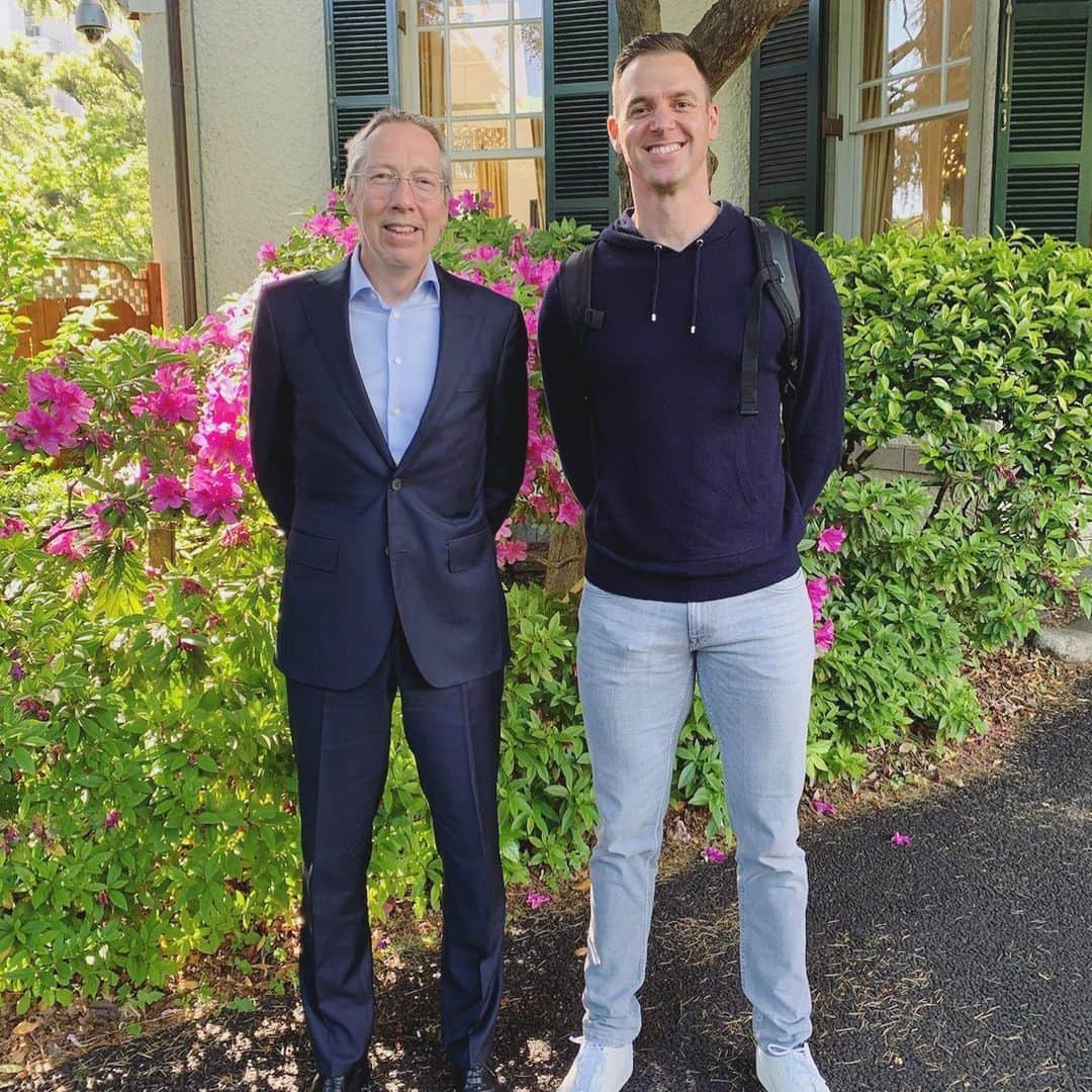 リック・バンデンハークのインスタグラム：「Meeting the Dutch ambassador Mr. Peter van der Vliet in Tokyo.   #dutchembassy #nlinjapan #tokyo #japan」