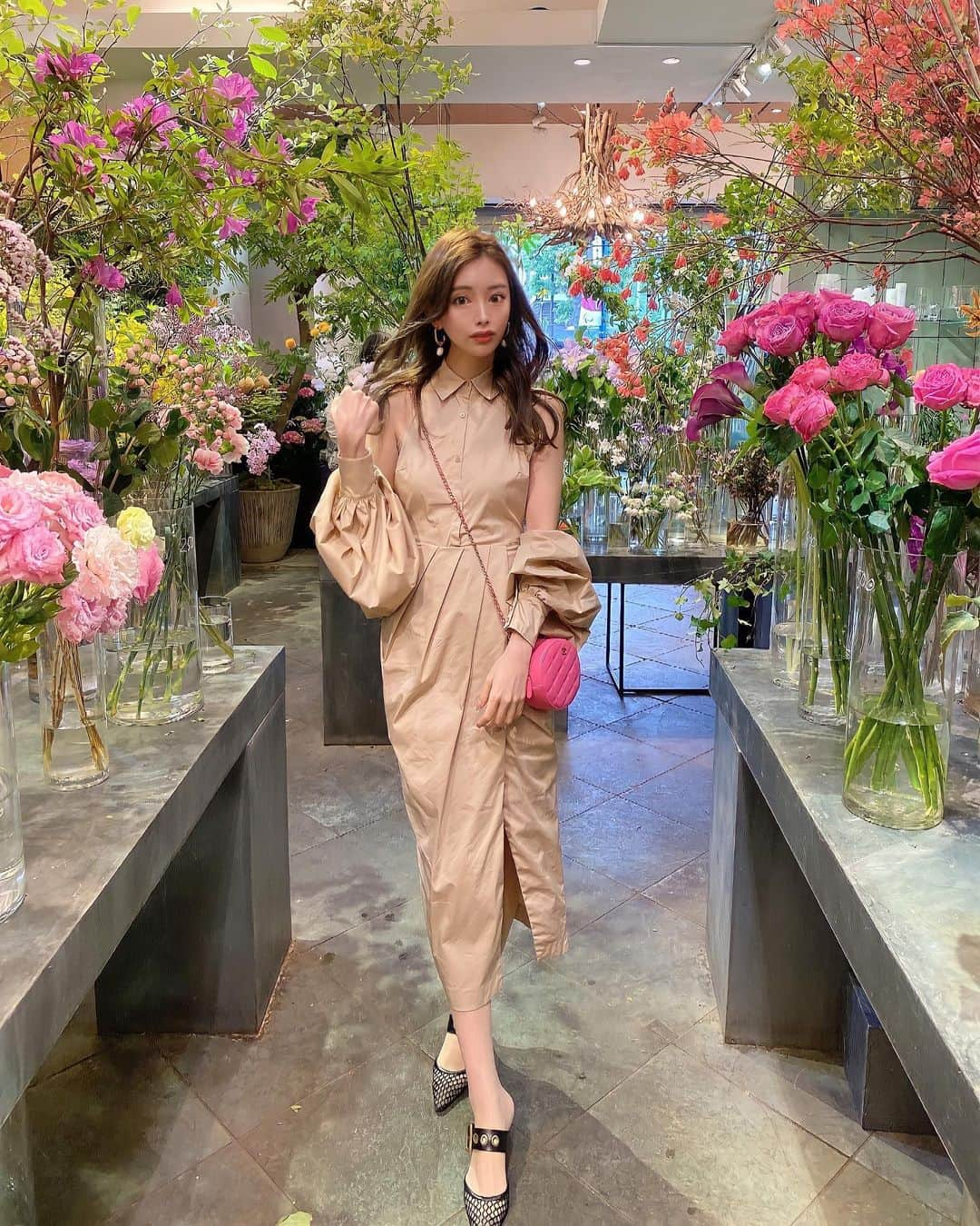 小川ももえさんのインスタグラム写真 - (小川ももえInstagram)「💐🤍  #eimyistoire#エイミーイストワール#CHANEL#chanelbag#diorshoes#表参道#omotesando」5月2日 18時26分 - momoe_0406