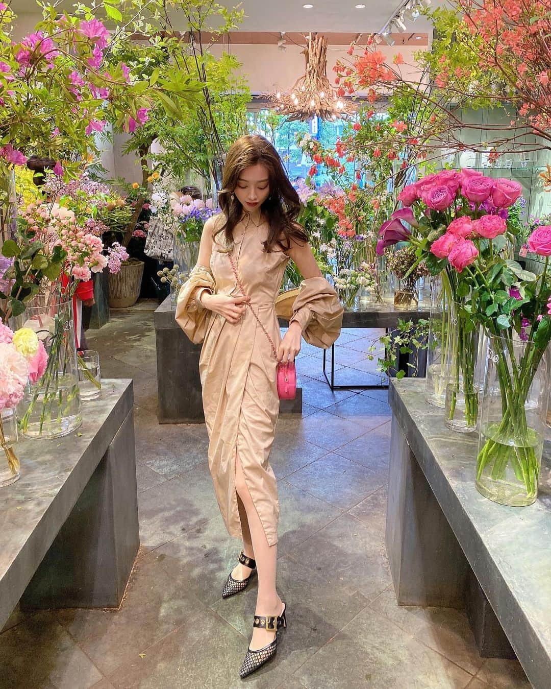 小川ももえさんのインスタグラム写真 - (小川ももえInstagram)「💐🤍  #eimyistoire#エイミーイストワール#CHANEL#chanelbag#diorshoes#表参道#omotesando」5月2日 18時26分 - momoe_0406