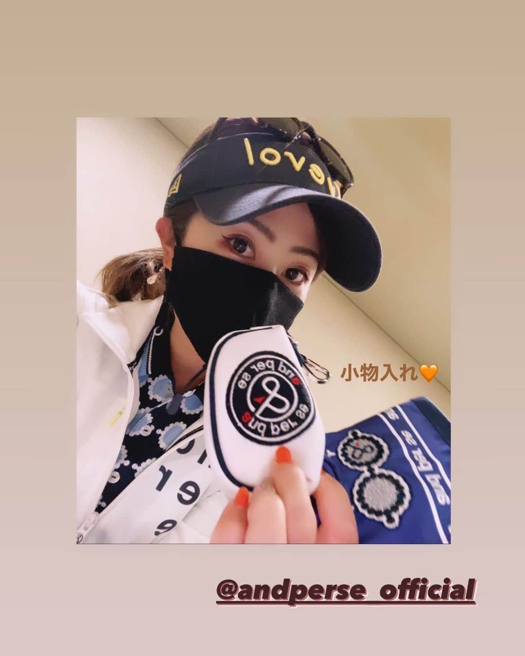 青木茉里奈のインスタグラム：「小物入れ👝🧡 @andperse_official  _ _ _ _ _ _ _ _ _ _ _ _ _ _ _ _ _ _ _ _ _ _ _ _ _ _ _ _ #golf #andperse」