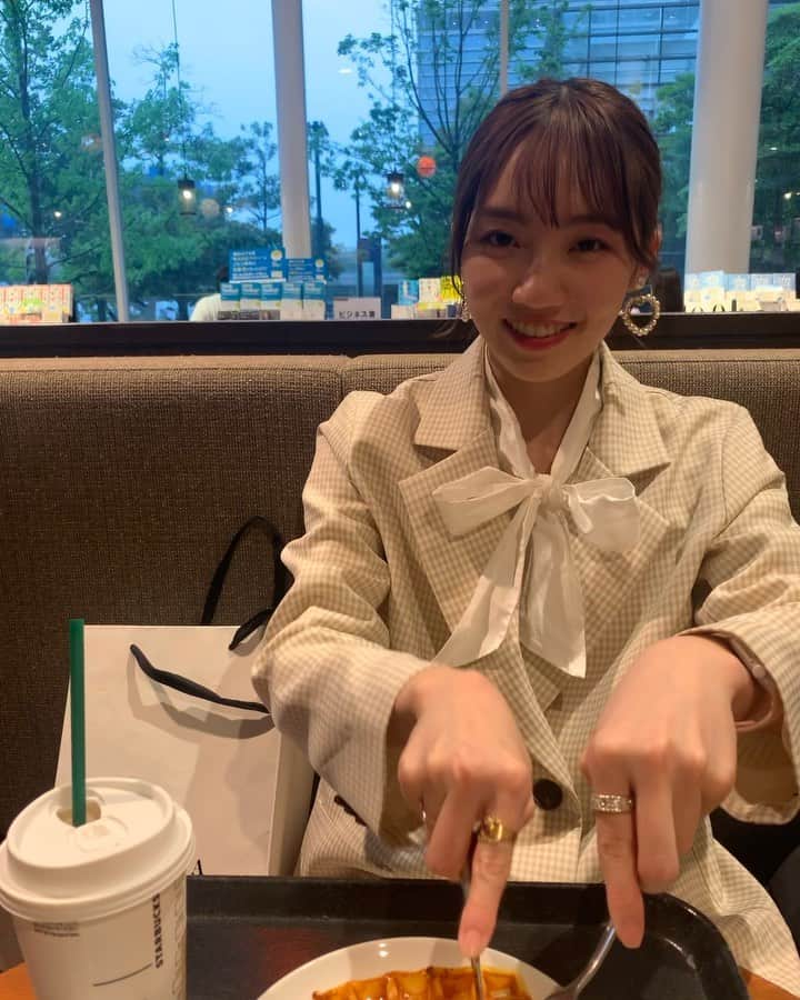 川平朱莉のインスタグラム：「ザクザク言いながら切ってる頭空っぽの子です^ ^」