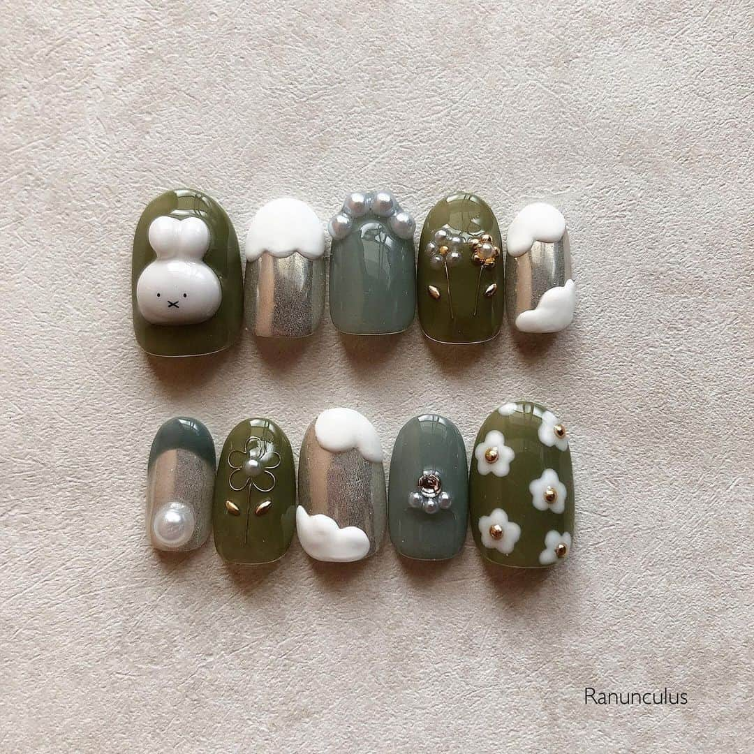 R i R y (リリー)さんのインスタグラム写真 - (R i R y (リリー)Instagram)「『#キャラネイル 💅』　　  可愛すぎるポチャッコとミッフィーキャラネイルをご紹介🐇🌿 ネイル見る度に癒されますね💓  Photo by﻿ @nail_1112c ✴︎---------------✴︎---------------✴︎﻿ ﻿ ▶▶掲載する写真を募集中📸﻿ カワイイ写真が撮れたら、@velle.jp をタグ付けするか、ハッシュタグ #velle_jp をつけて投稿してみてね♪﻿ ﻿ velle編集部と一緒にカワイイで溢れるvelleを創っていこう😚🤍  ✴︎---------------✴︎---------------✴︎﻿ #nail #gelnails #ジェルネイル #ネイルアート #ニュアンスネイル #ハンドネイル #手元くら部 #お洒落さんと繋がりたい #ネイルデザイン #シンプルネイル #ベージュネイル #ジェルネイル #セルフネイル #セルフネイル部 #ミッフィー #ネイルシール #ネイル好きな人と繋がりたい #ミッフィー好きと繋がりたい #バムとケロ #ネイル #ネイルデザイン #トレンドネイル #ネイルチップ #オーダーネイルチップ #ネイルチップ販売 #ぽちゃっこネイル #マットネイル #ワイヤーネイル」5月2日 19時22分 - velle.jp