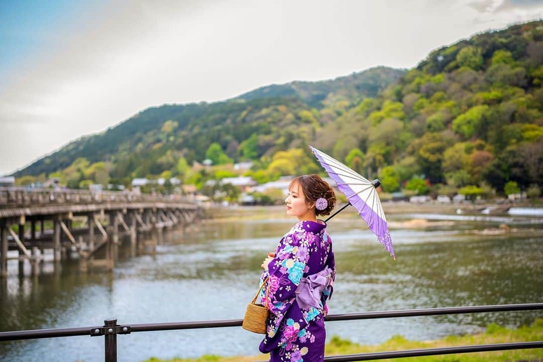 中尾みほさんのインスタグラム写真 - (中尾みほInstagram)「・ ・ ・ kyoto ・ ・ ・ #日本#京都#着物#モデル#着物モデル #関西モデル#ママモデル#和歌山 #中尾みほ#ムービー#ムービー作成 #CM#kyoto#Japan#model#kimono」5月2日 19時31分 - mihochan18