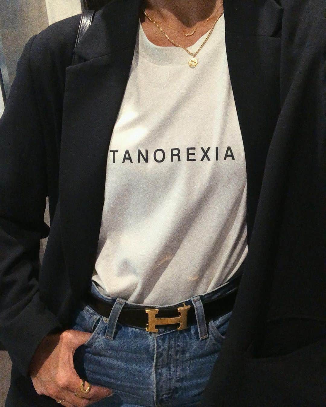 菅又菜摘（ナツ）さんのインスタグラム写真 - (菅又菜摘（ナツ）Instagram)「🖤🤍💙  @tanorexia_official Milling Logo T-Shirt デニム👖と相性ばっちり✌🏾ヘビロテ」5月2日 19時38分 - kogenatsu920