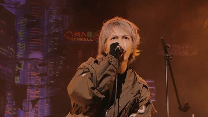 Hydeのインスタグラム：「HYDE LIVE 2020-2021 ANTI WIRE DEFEAT  #HYDE #HYDELIVE #ANTIWIRE #DEFEAT」