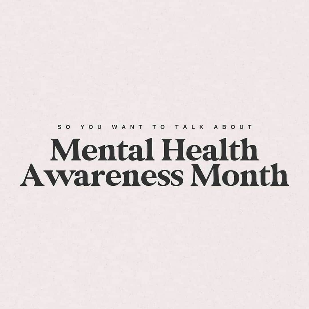 アリアナ・グランデのインスタグラム：「btw happy may 🪴 here’s to ending the stigma around mental health and normalizing asking for help. healing isn’t linear, fun, quick or at all easy but we are here and we’ve got to commit to making this time as healthy, peaceful and beautiful as possible. the work is so hard but we are capable and worth it. sending so much love and strength. 🖤 thank you for these @soyouwanttotalkabout 🖤 @crisistextline @800273talk @namicommunicate @postpartumsupportinternational @veteranscrisisline @samhsagov @mentalhealthamerica @_beamorg @blackmentalwellness @black_minds_matter @blackmenheal @melaninandmentalhealth @sistaafya therapyforblackgirls @nationalabpsi @aakomaproject @blhensonfoundation @innopsych @inclusivetherapists @thelovelandfoundation @ourselves_black @qtpocmentalhealth @blackfemaletherapists @latinxtherapy @wernative @asianmentalhealthcollective @nqapia @asianmentalhealthcollective @southasianmentalhealth @naapimha @southasiantherapist @trevorproject @transequalitynow @aglpsychiatry @translifeline @qcardproject @lgbt_national_hotline @nqttcn @glma_lgbthealth @sageuse @itgetsbetter @narcoticsanonymous @smartrecoveryusa @samhsagov @mclean.1811 @keltycentre」