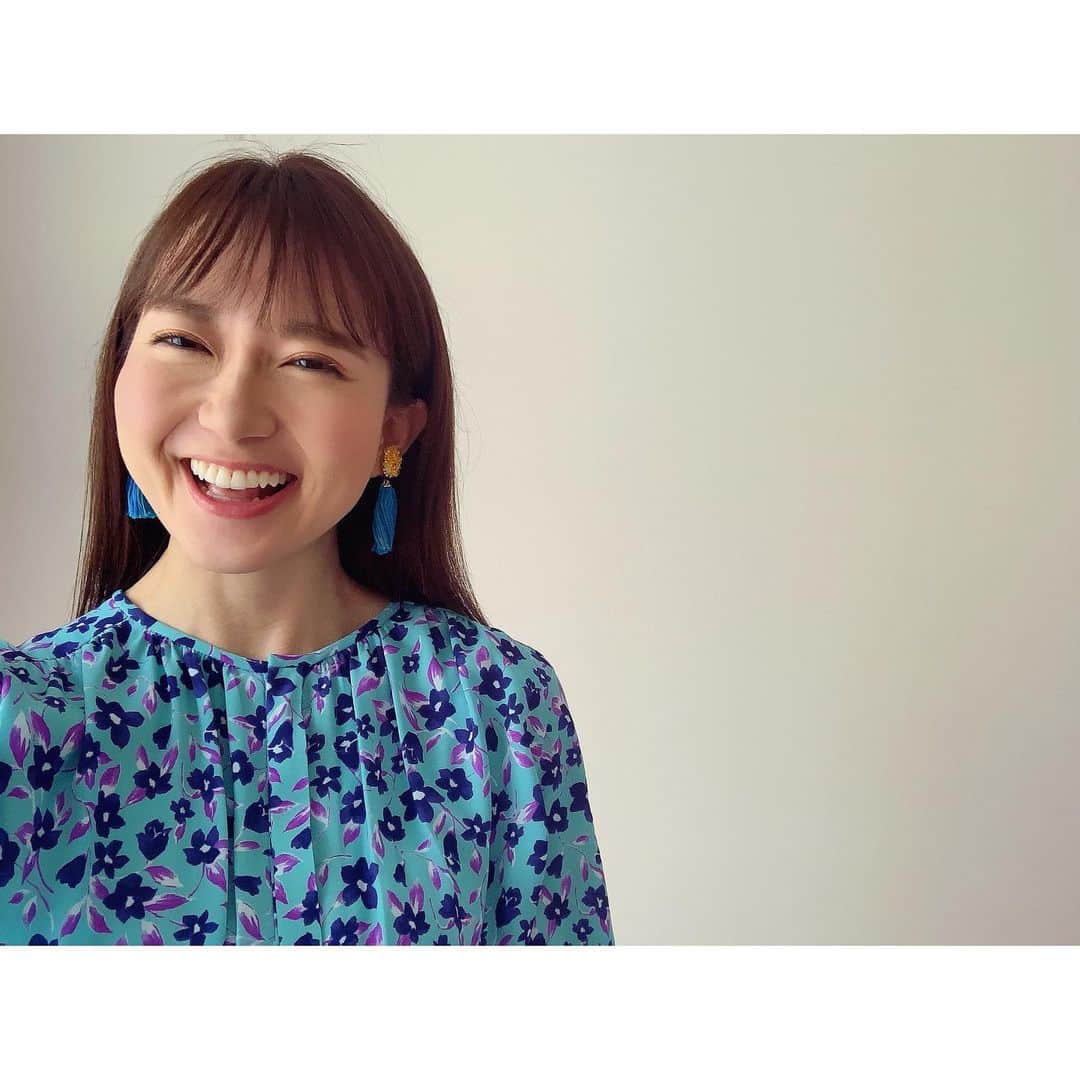 長谷川朋加のインスタグラム：「♡  ✎५⋆*{ みなさんの優しさに感涙 } ୨୧-------------------------------- ୨୧  おはようございます✌🏻5時前です。笑　  前のpostに沢山のお祝いメッセージを 有り難うございます(*´꒳`*)感無量🥺 少しずつゆっくりお返しします💌  無事早起き出来たので出勤前に 走ってきまーす🏃‍♀️しゅたたたたたた  今週も楽しくハッピーに🏃‍♀️❤️  ୨୧ -------------------------------- ୨୧ #やりたい事は全部やる #全力前向き前のめり #走るの大好き」