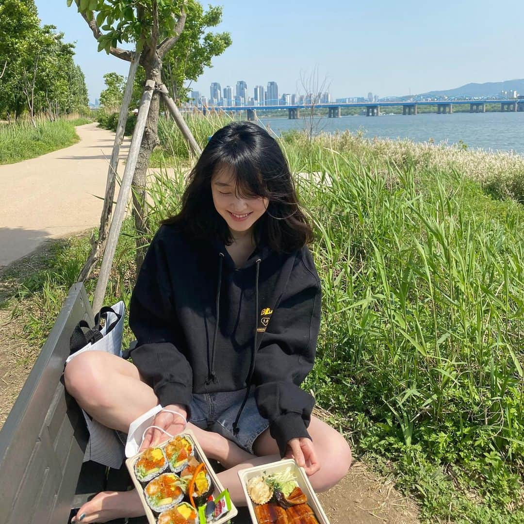 チョ・ウリさんのインスタグラム写真 - (チョ・ウリInstagram)「옴뇸뇸🍙」5月3日 17時01分 - j_ourly