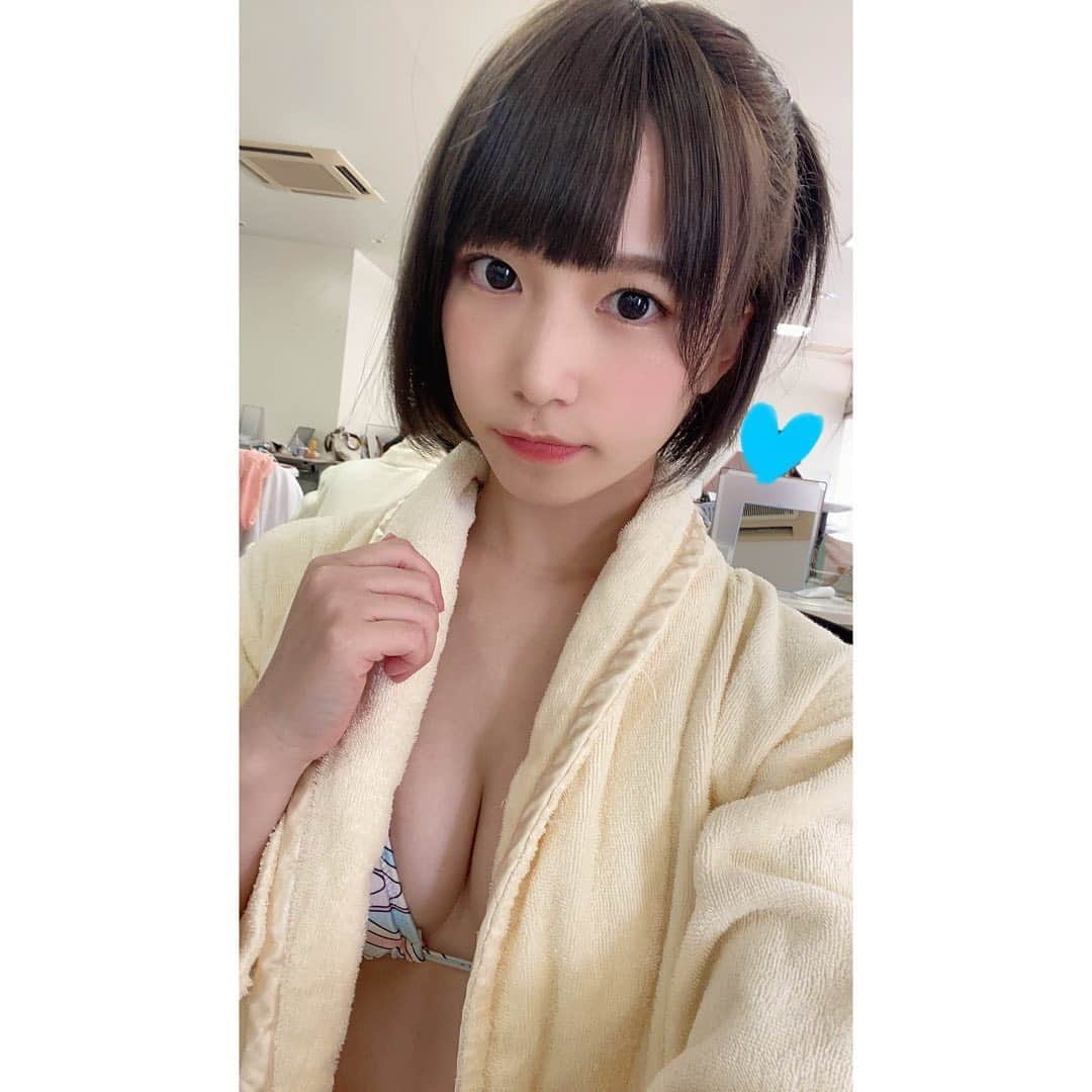 村上りいなさんのインスタグラム写真 - (村上りいなInstagram)「Hello!!🐱🌱  #instagood #followme #selfie #グラビア #bikinimodel」5月3日 11時49分 - riina_murakami