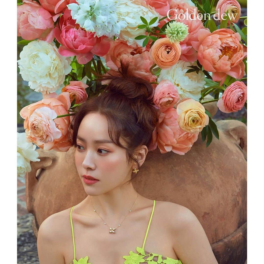 ハン・ジミンさんのインスタグラム写真 - (ハン・ジミンInstagram)「. Goldendew 2021 Giverny collection 🌸💎🌼 . #골든듀 #💜 #💍」5月3日 16時32分 - roma.emo