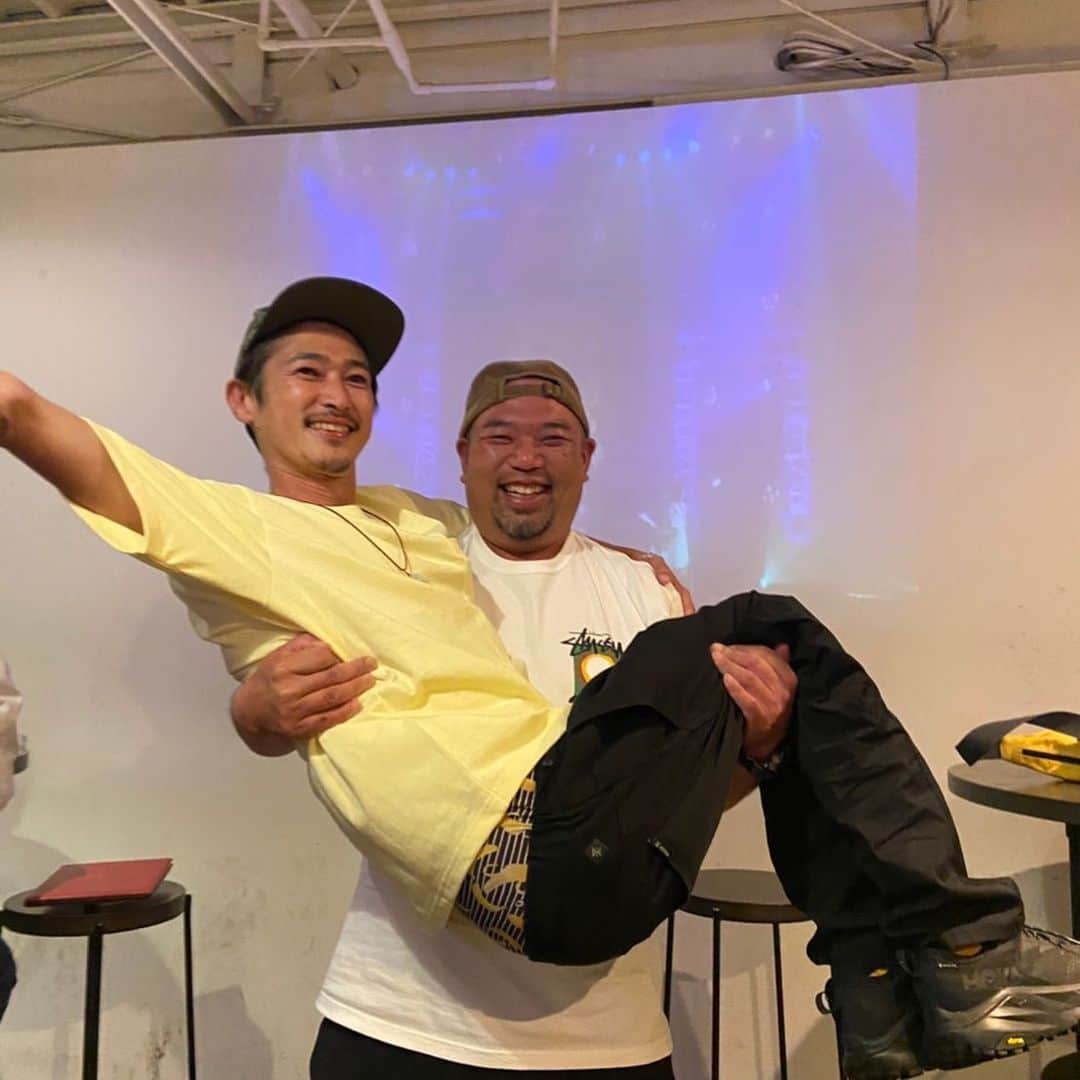 窪塚洋介のインスタグラム：「サプライズ誕生会アザス」