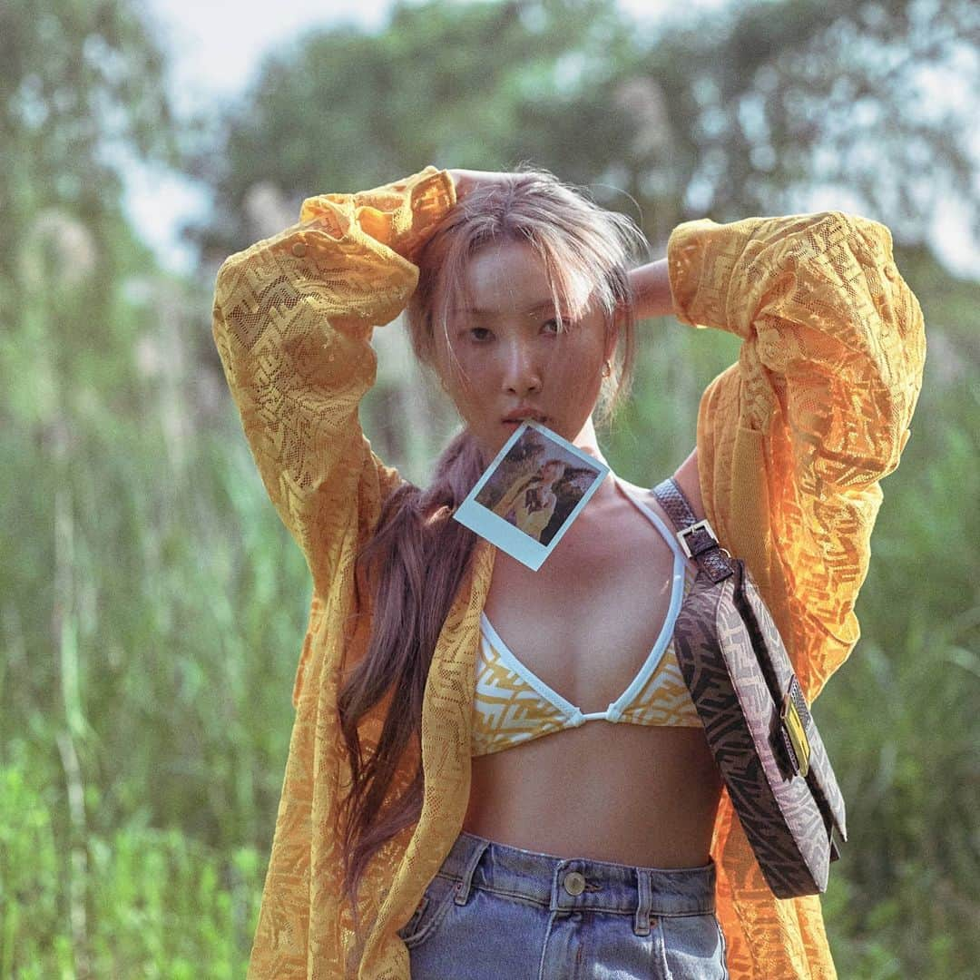 ファサさんのインスタグラム写真 - (ファサInstagram)「🌿#FendiSummerVertigo#FendiandPolaroid @fendi @polaroid @sarahcoleman #ad with 멋진여름을 담아준 @lad_studio 🌿」5月18日 12時55分 - _mariahwasa