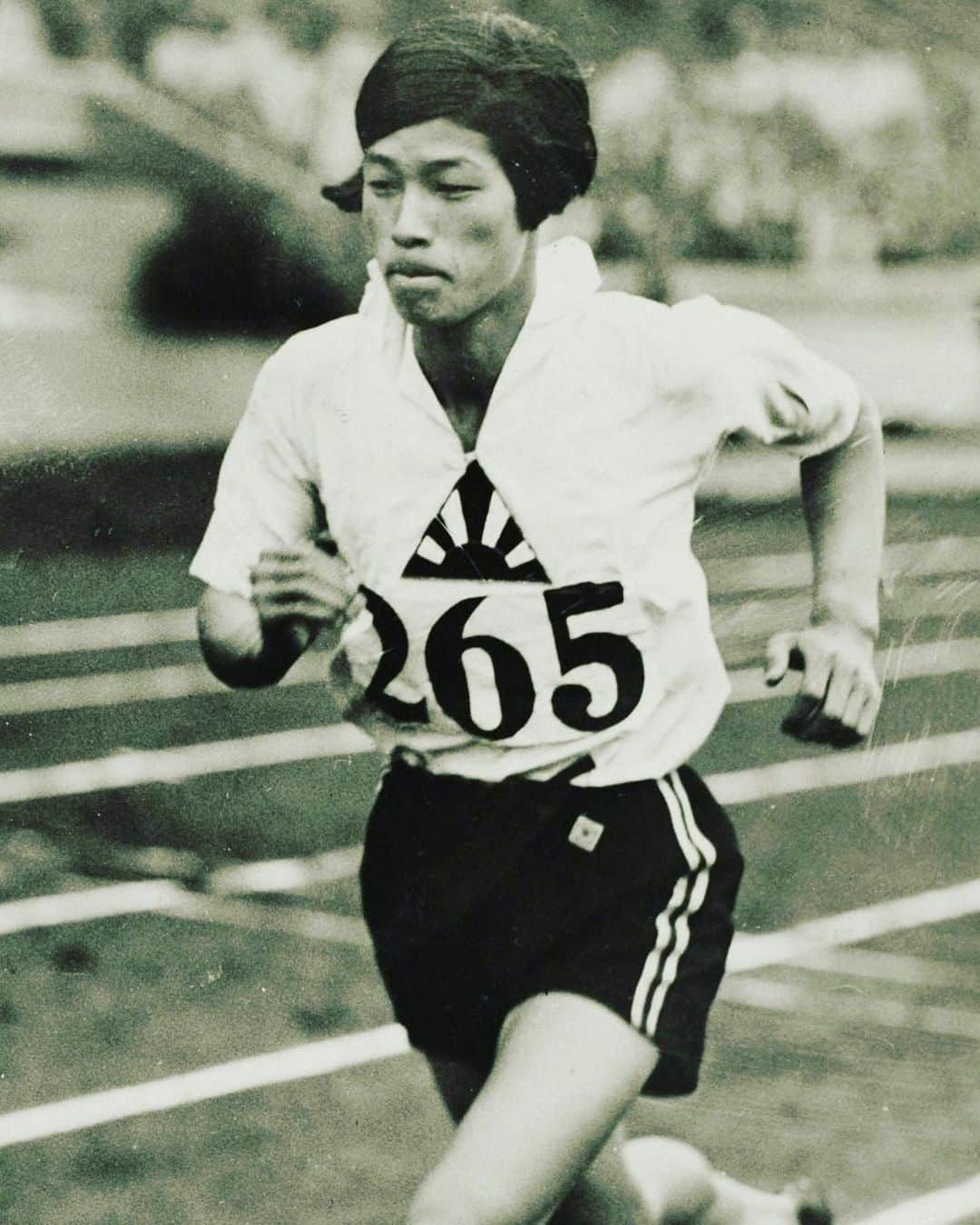 マイア・シブタニさんのインスタグラム写真 - (マイア・シブタニInstagram)「Hitomi Kinue (人見 絹枝) was the first Japanese woman to win a medal at the @olympics. As a Japanese American woman, I’m excited to share her story.  Thank you @wmn.media for asking me to guest host today’s episode of @encyclopediawomannica. The episode is available wherever you listen to podcasts. 🎧」5月18日 8時29分 - maiashibutani