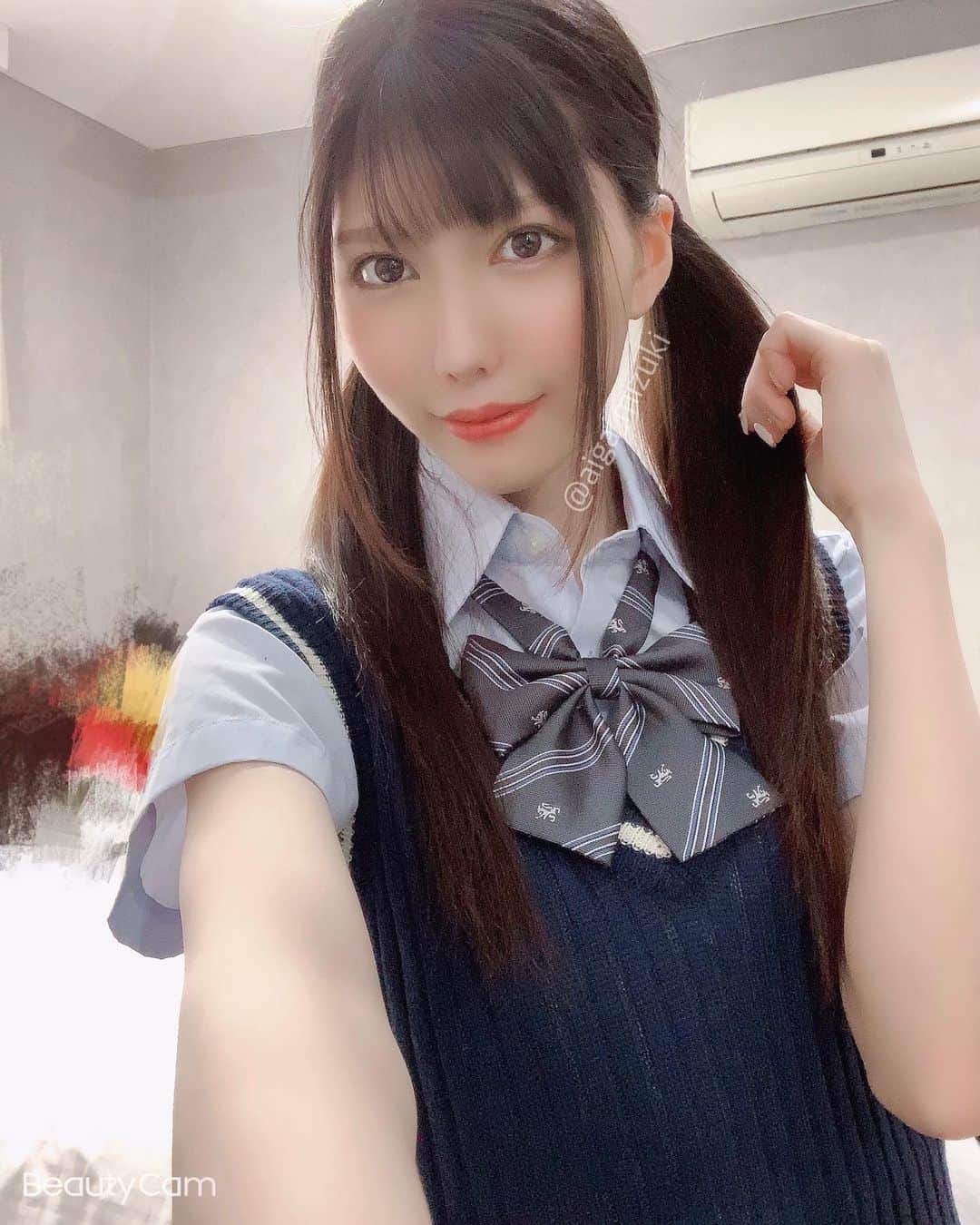 藍芽みずきさんのインスタグラム写真 - (藍芽みずきInstagram)「制服💕」5月4日 2時59分 - aiga_mizuki