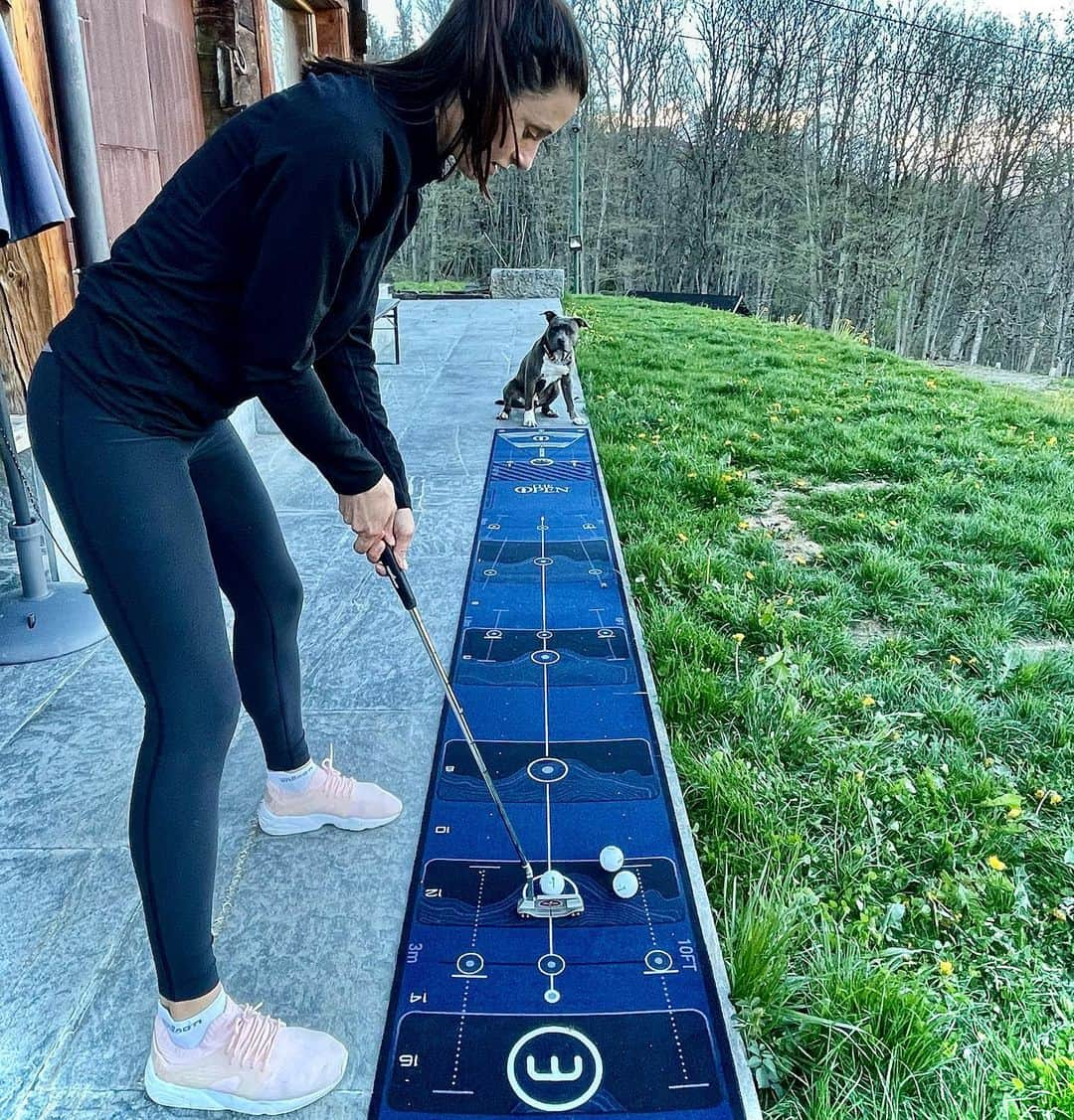 マリア・ベルチェノワさんのインスタグラム写真 - (マリア・ベルチェノワInstagram)「Did you get the chance to see the new collaboration The Open x Wellputt? The most efficient training mat you can get. For the occasion, Wellputt is launching a worldwide giveaway called « The Golden Mat » : -✅10 golden tickets have been hidden in 10 boxes of this special edition - ✅Random package will be sent to a customer that has ordered the mat, and if lucky, he will find his golden ticket inside the packaging ! - ✅If you are a part of these lucky winners, you will have the chance to enter into a draw taking place on the last round of The Open, July 18th. The final winner will win a set of golf products sponsored by Srixon and Under Armour (worth $1’000) !  Ready ? You can order your mat online on www.wellputt.com or in a selected golf store.  #wellputt #wellputtgolf #wellputtmats #trainingmats #puttingdrills #puttingtraining #golf #theopen #thegoldenmat #giveaway   @wellputt @theopen @srixon @underarmour @cmccormick »」5月4日 3時28分 - mariaverchenova