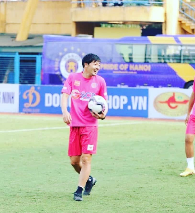 松井大輔さんのインスタグラム写真 - (松井大輔Instagram)「昨日の試合。 バイシクルは距離が遠くてだめでした。  #soccer #game  #match #hanoi #next #ハノイ  #hochiminh  #vietnam  #style #サッカー #試合はやっぱり楽しい #fitness」5月3日 20時10分 - matsuidaisuke_official