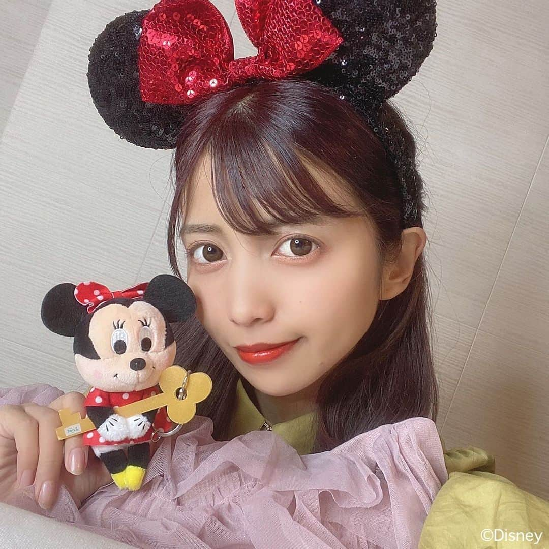 ゆんさんのインスタグラム写真 - (ゆんInstagram)「ひとりおうちディズニーごっこ🐭🎡❤︎  お部屋探しって色んな物件を 見てるだけでワクワクしちゃうよね☺︎  私がお部屋探しをするときは、 お部屋がすっきり見えるように ウォークインクローゼットの数とか お部屋全体が明るく見えるように 内装は白い床や壁、日当たりが 気になるんだけどみんなはどうかな〜？🌼  エイブルなら、そんな理想的なお部屋も 見つかっちゃうかもねん👀  そして今エイブルでお部屋を借りると このちょっこりさんキーホルダーが もらえるそうです ⸜( ॑꒳ ॑ )⸝ ⋆*  みてみて！ミニーちゃん！ めちゃくちゃ可愛い〜〜🥺❤️🖤  今ちょっこりさんキーホルダーを撮影してInstagramで投稿すると素敵なグッズが もらえるキャンペーンも開催中だよ〜！  是非ここからチェックしてねんん☺︎  https://www.able.co.jp/campaign/hello-my-room/   #エイブル #お部屋探し #HelloMyRoom #ちょっこりさんキーホルダー #PR」5月3日 21時13分 - yuntaaam_s2