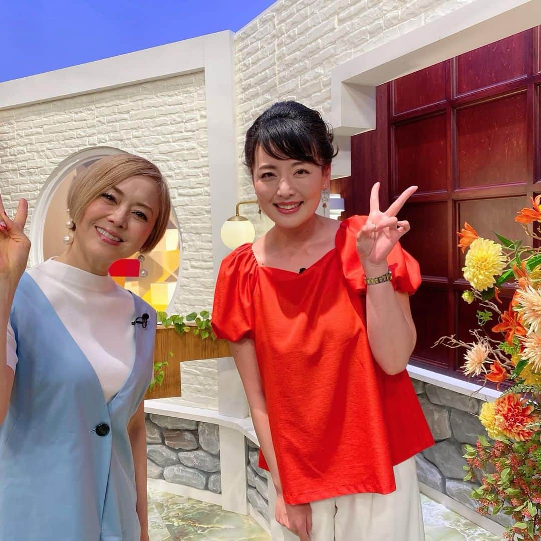 熊谷真実さんのインスタグラム写真 - (熊谷真実Instagram)「SBSテレビorange アナウンサーの小沼みのりさん！ いつも美人だなぁって思ってて 写真撮りたかったんです！  やっと一緒に写真撮れたー  番組にふさわしいオレンジがお似合い！  #熊谷真実#小沼みのりアナウンサー #小沼みのりさん #SBSテレビ#オレンジ#月曜日レギュラー」5月3日 21時40分 - mami_kumagai310