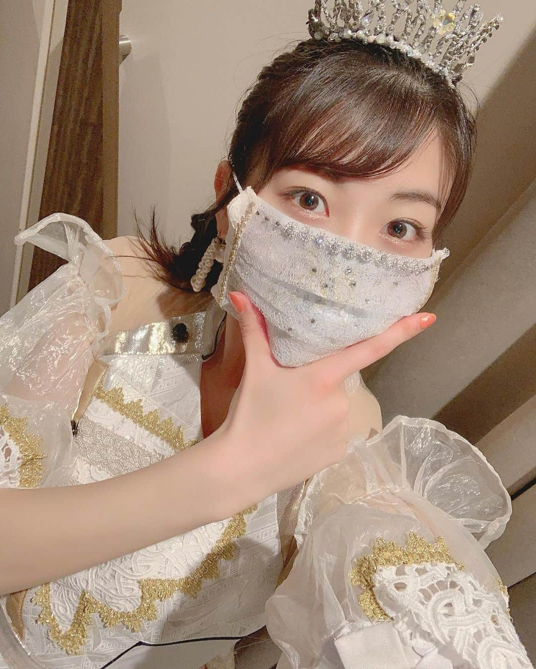 関根ささらさんのインスタグラム写真 - (関根ささらInstagram)「放課後プリンセスきらきらマスク😷✨ 衣装に合うように特注で作って頂いたの♡ めためたに可愛い🥰🥰🥰👏👏 . . #mask #wearthemask #maskoff #マスク #マスク女子 #マスク手作り #マスクメイク #アイドル #放課後プリンセス #放プリ #houkagoprincess #houpri #idol #japaneseidol #japanesegirl #maskup #princess」5月3日 23時06分 - sasarasekine