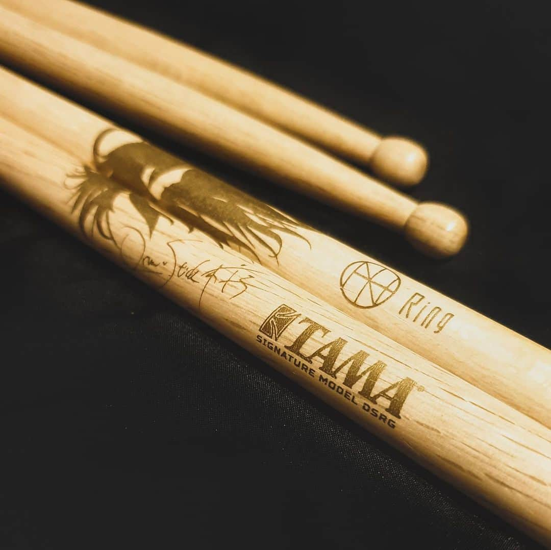 桿子 Drumstickのインスタグラム：「@ringbandtw @officialtamadrums  #tamadrums #drummer #drumgear #drumsticktw #drumstick #ringbandtw #drummers #drums #ドラム #ドラマー #台湾 #鼓手 #爵士鼓 #鼓 #バンド#colorfulmoments #customdrumsticks」