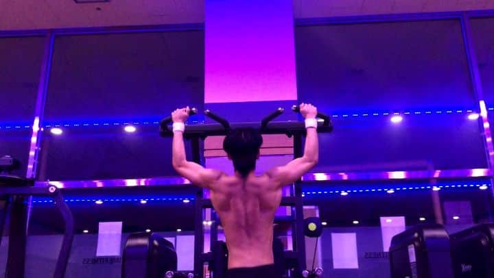 ハイトップのインスタグラム：「71->58->73->60kg🙆‍♂️ With @hyuk_trainer」