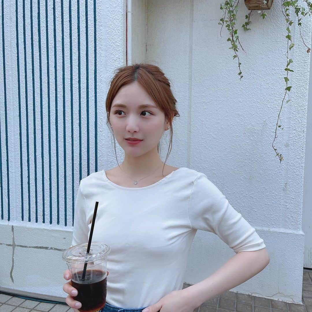 ひよんのインスタグラム：「💛💛 ㅤㅤㅤㅤㅤㅤㅤㅤㅤㅤㅤㅤㅤ 薄着でうれしい☺️✨ コーヒー飲めないけど、 我慢したら少しだけ飲めるようになった🤏☕️笑 ㅤㅤㅤㅤㅤㅤㅤㅤㅤㅤㅤㅤㅤ #ひよん #ひよん服」