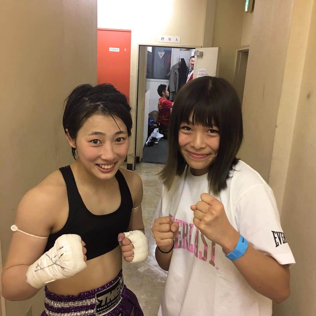 壽美さんのインスタグラム写真 - (壽美Instagram)「4年前に2人で言い合った目標を果たせたことがすごく嬉しかった☺️ そして新たな夢を山手線で語り合いました🚃 これからも切磋琢磨して、夢叶えましょう⭐️ いつもありがとうございます😌🙏🏽  📷1枚目のお写真は橋本宗洋さんに撮っていただきました📷 #4年前華奢」5月4日 6時15分 - tontonton777