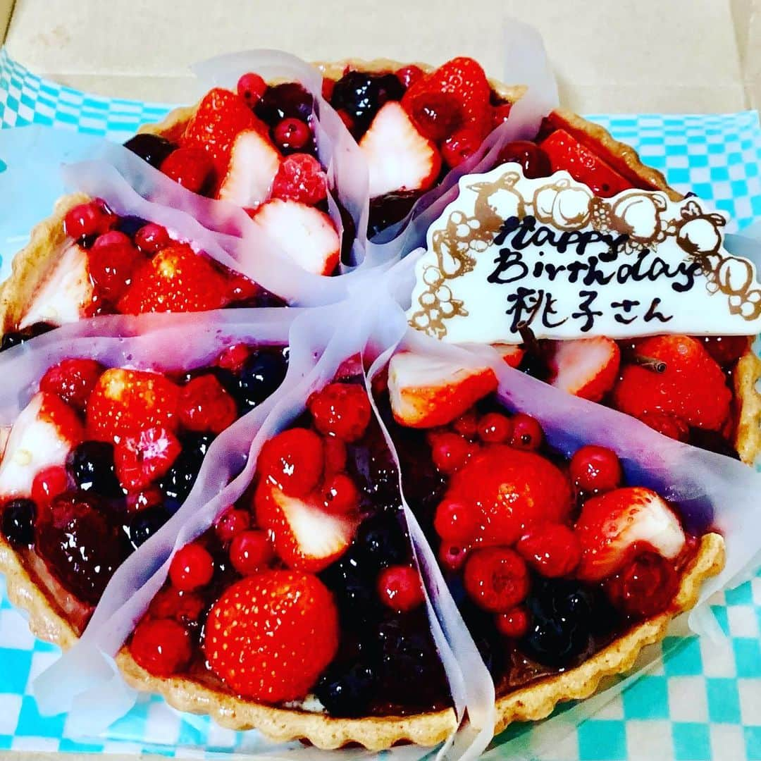 菊池桃子さんのインスタグラム写真 - (菊池桃子Instagram)「*  おかげさまで誕生日です。 皆様いつも、ありがとうございます。  追記：たくさんの温かいコメント、ありがとうございます❣️」5月4日 9時11分 - momoko_kikuchi_official