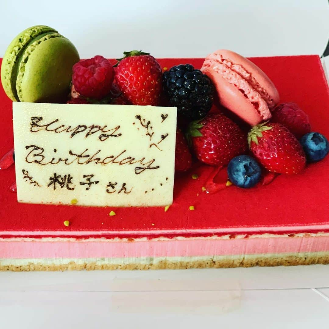 菊池桃子さんのインスタグラム写真 - (菊池桃子Instagram)「*  おかげさまで誕生日です。 皆様いつも、ありがとうございます。  追記：たくさんの温かいコメント、ありがとうございます❣️」5月4日 9時11分 - momoko_kikuchi_official