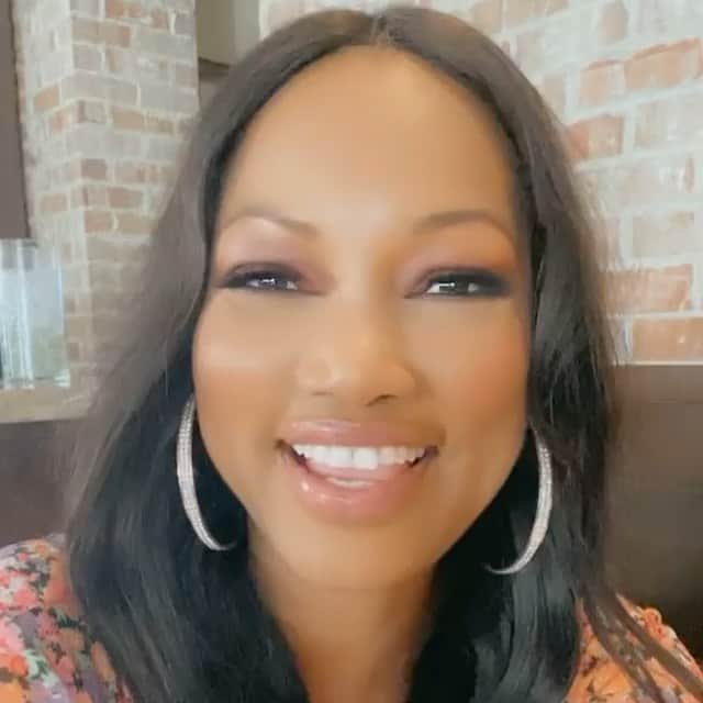 デニス・リチャーズのインスタグラム：「Loved catching up with you @garcelle ... I miss you so much and I’m  so happy to see you. And thank you @stantastica for taking good care of us. ❤️U     @Repost from @garcelle  Missed you @deniserichards 💕 #friendship #catchingup」