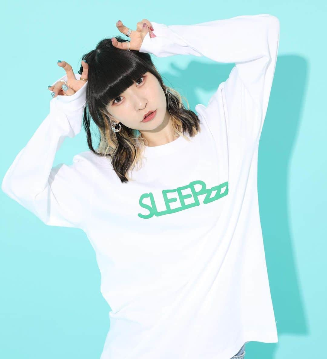 ピンキー！☆藤咲彩音さんのインスタグラム写真 - (ピンキー！☆藤咲彩音Instagram)「Produce brand 『 #Pzzz (ピーゼット)』  ▼Long Sleeve Tee(Free size) ¥4,500(Tax in)  約1年ぶりの新作が本日5/4(火)12:00〜ディアステージ オンラインストアにて販売スタート🐼💤  #ロンT #longsleeve  #longsleeveTee #SLEEPzzz #5月だし春だし眠くなるしという意味でSLEEPとPzzzをかけたよ」5月4日 11時23分 - pinky_ayane