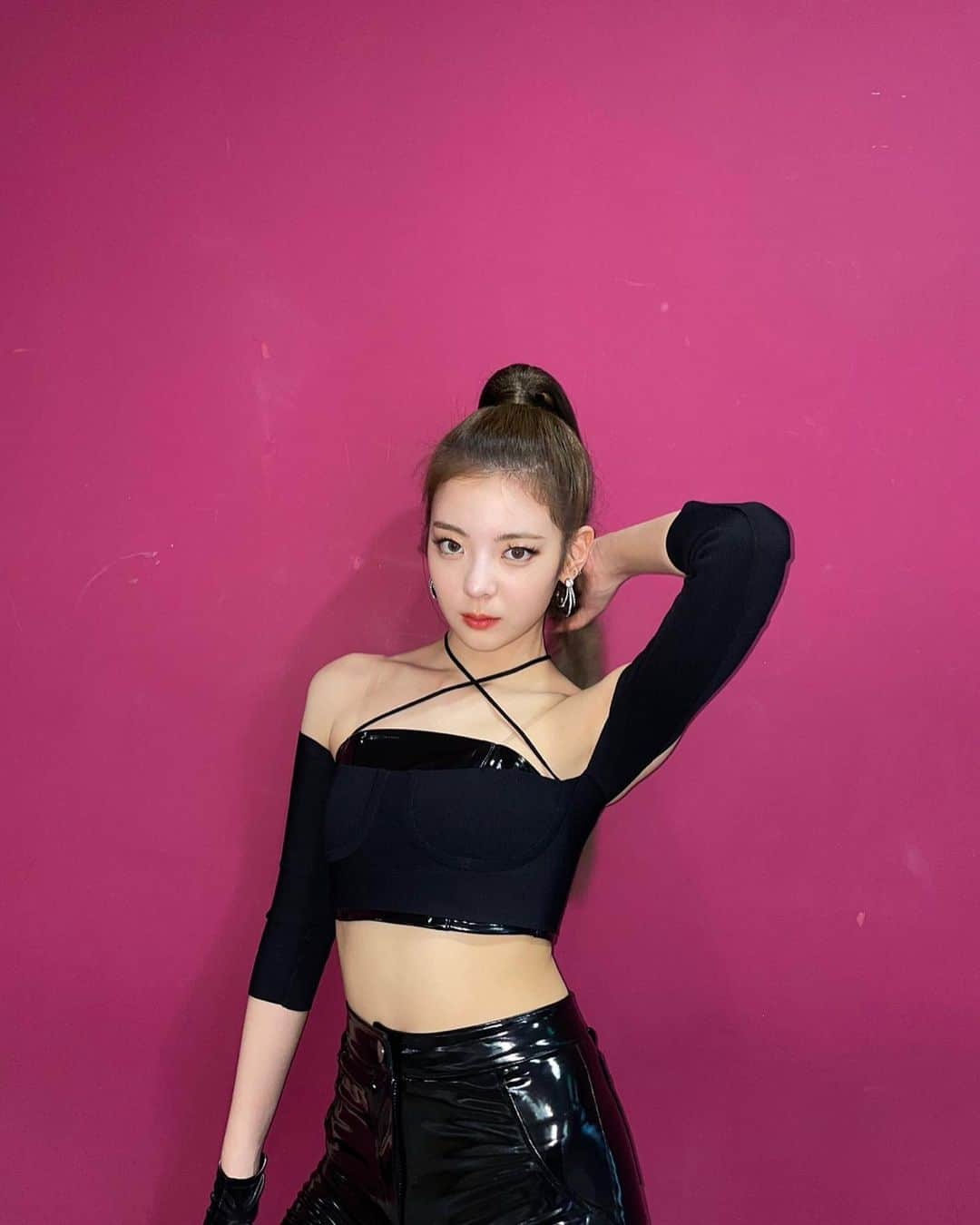 ITZYさんのインスタグラム写真 - (ITZYInstagram)「마퍄 인더 모닝 1주차 🖤」5月4日 22時29分 - itzy.all.in.us