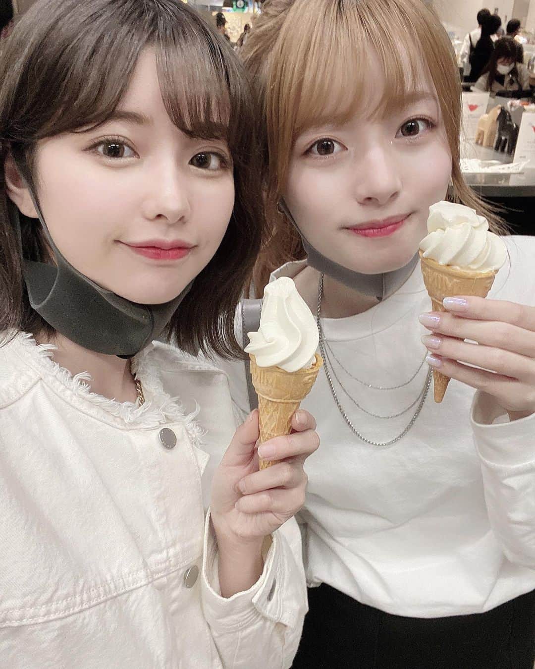 sarimaru(国木田さりまる)のインスタグラム：「さくちゃんと一緒にいるとありのままの自分でいられるで😌それすなわち最高やで❗️😉」