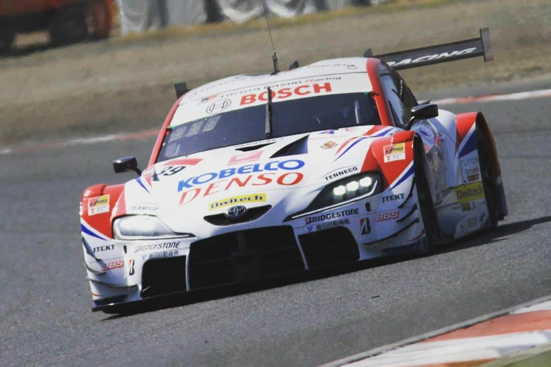 藤本真由のインスタグラム：「SUPER GT 第2戦　富士スピードウェイ決勝🔥  今回500kmレース(110Lap)ということで、アクシデントも多くハラハラドキドキしたレース展開でした！🚘  TGR TEAM SARD は8番グリッドからのスタート❗️  沢山テストを繰り返し、今回から導入されたFCY🟡 これにより、ペナルティを受けるチームもありましたが、今までのSCとはまた違ったレース展開に✊🔥  最後は、6位でチェッカー🏁 これにより、シリーズランキングは5位の13ポイント👏💙  トップは、14号車の35ポイント🔥 次こそ、表彰台へ✊🥺  次戦、5/29〜 SUPER GT 第3戦　鈴鹿サーキットでも　TGR TEAM SARDへの熱い熱い応援を是非是非是非❣️よろしくお願いします☺️  #SUPERGT #モータースポーツ #tgrteamsard #オウルテック #オウルテックレディ2021」