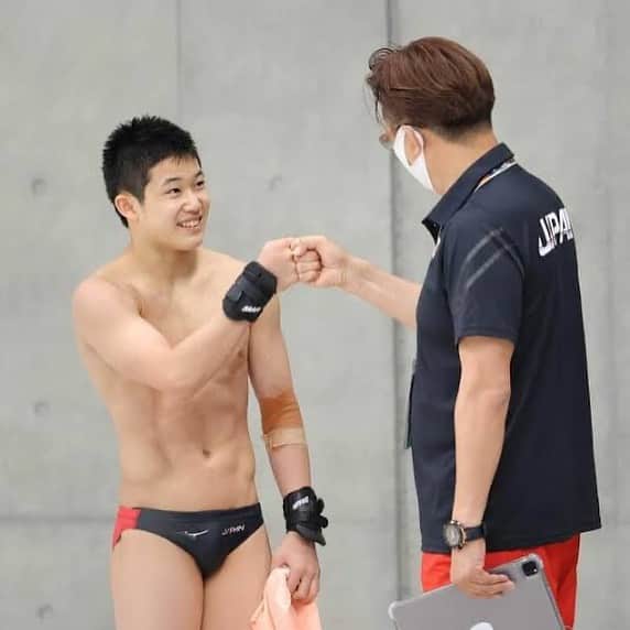 玉井陸斗のインスタグラム：「W杯(五輪代表最終選考会)が終わりました！最終的な結果は8位でした。入賞は出来たものの、もう少しいい結果に出来たはずだと思います。でも、W杯という舞台で決勝まで残ることができほんとに良かったです！  予選では失敗が続き沢山の人をヒヤヒヤさせてしまいました。ごめんなさい😂  ひとまず、今回のW杯で色んな経験が出来ました。五輪では、見てるいる人が安心して見れるような安定した演技ができるように、また練習に励みたいと思います。  大会に関わった、役員の方々や大会を開催できるようにしてくれた方々には本当に感謝しかないです。ありがとうございました‼️」