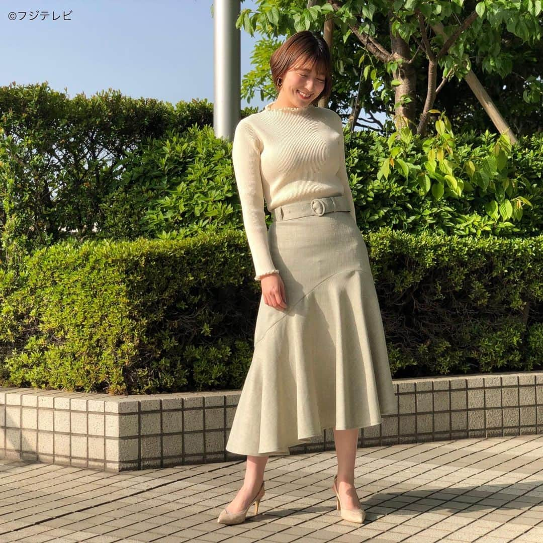 フジテレビ「めざましテレビ」さんのインスタグラム写真 - (フジテレビ「めざましテレビ」Instagram)「5月4日（火）  ファッション雑誌CanCamとコラボした お天気コーナー「きょう何着て行く？」 阿部華也子の毎日のコーデを紹介♪  【きょうのコーデ】 コート→#MURUA １万１９９０円  ニット→#earthmusic&ecology １４９９円  スカート→#MURUA ８１４０円  靴→#ダイアナ １万５９５０円 ピアス→#Jouete ２万２０００円   【コーデのポイント】 今季トレンドのマーメイドスカート🧜‍♀️ ナナメに切り替えが入った技ありデザインなら 美しい揺れ感が楽しめます🎐✨ 春らしいミントも🙆🏻‍♀️🌱 スカートの存在感を引き立てるため トップスはシンプルなものをチョイス❗️  #めざましテレビ #きょう何着て行く？ #阿部華也子 #今日のコーデ#コーデ#CanCam #今日のファッション#ootd #きょう何着て行く？は月〜金朝6時22分ごろ放送📺 #スタイリストたなべさおり」5月4日 18時53分 - mezamashi.tv