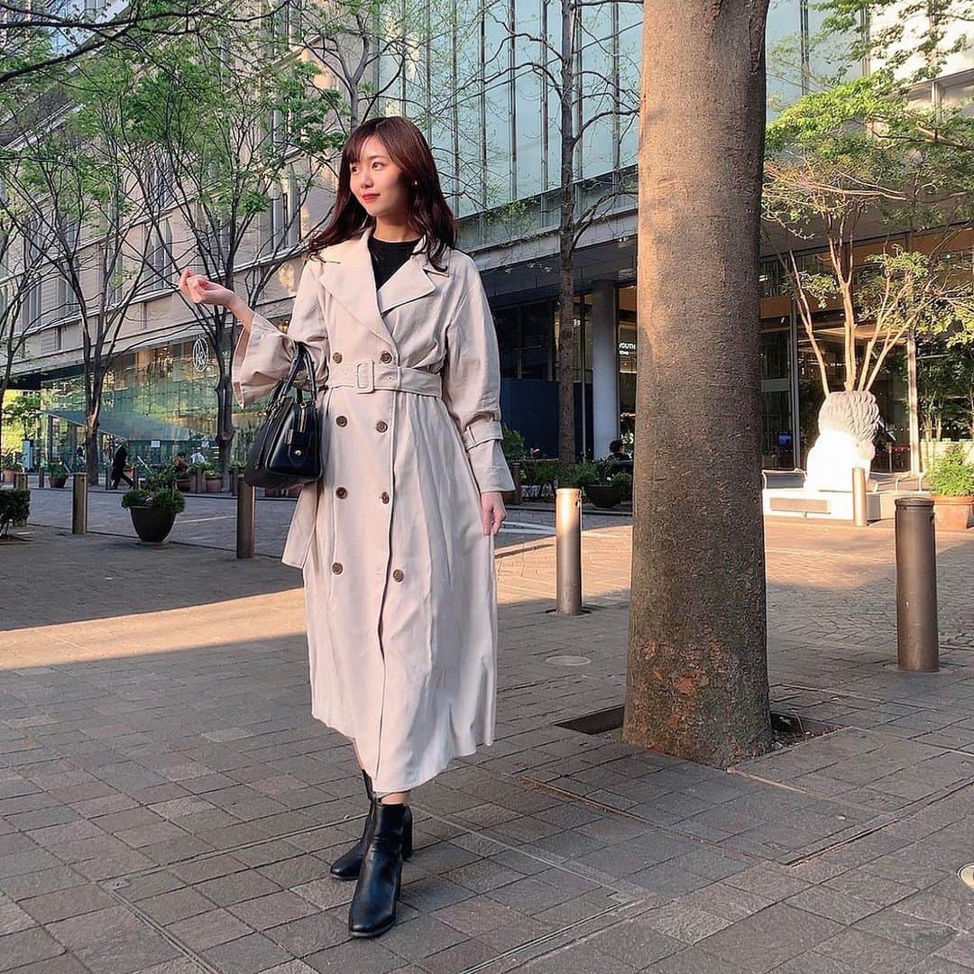 杉浦みずきのインスタグラム：「. 家でのまったり休暇も良いね☺️ また過去picですみません😂 ・ ・ #おうちゴールデンウィーク #丸の内 #丸の内カフェ #丸の内ランチ #銀座ランチ #銀座カフェ #私服 #春服 #トレンチコート #オフィスカジュアル」