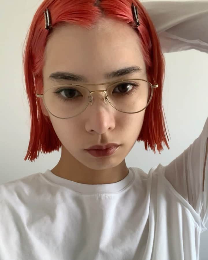 Yukano Nojiriのインスタグラム：「新しいメガネが欲しいんやけど、オススメのブランドありますか🥺 これはEYEVAN😎」