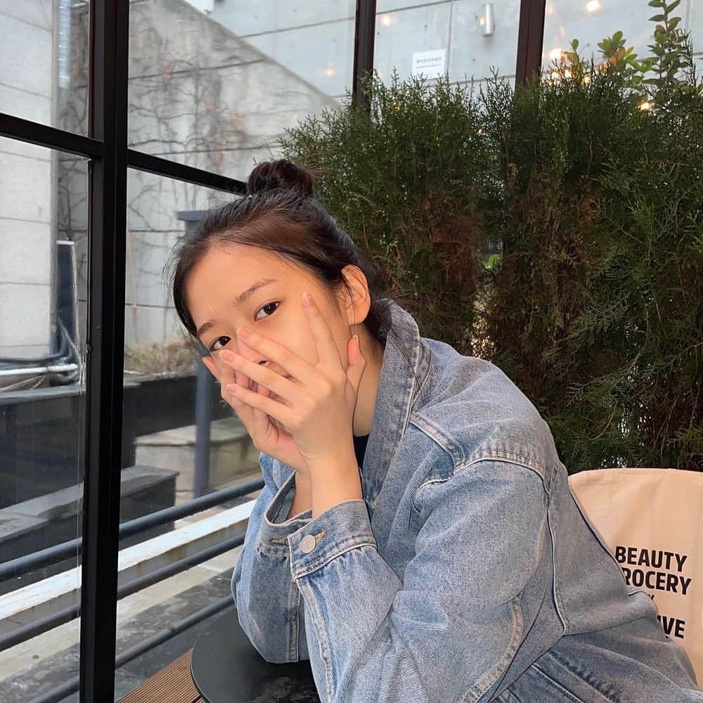 のインスタグラム：「yujin in denim jacket >>>」