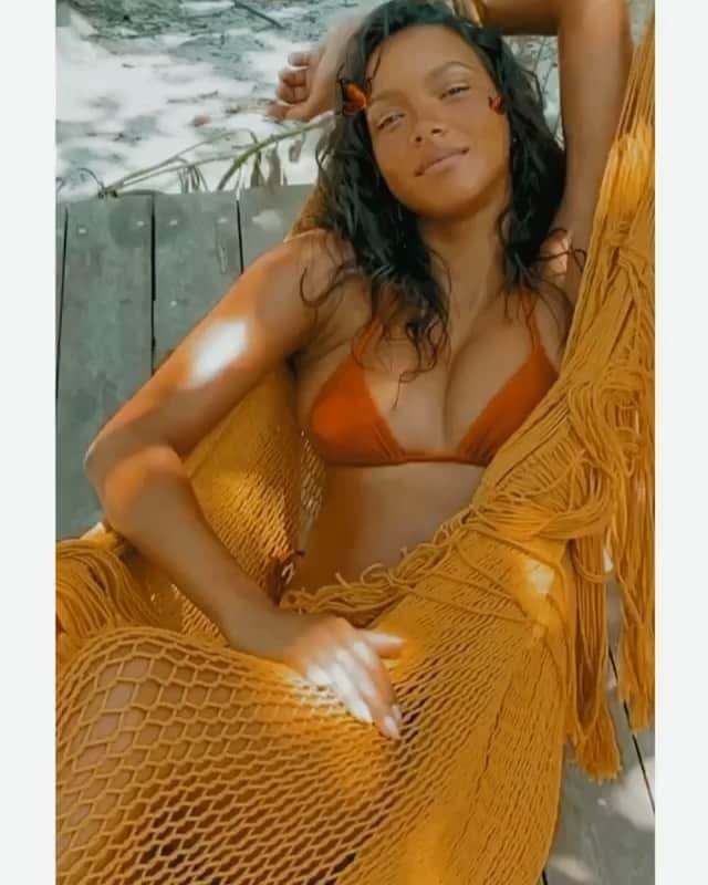 ライス・リベイロのインスタグラム：「Mood 😍🤪🔥」