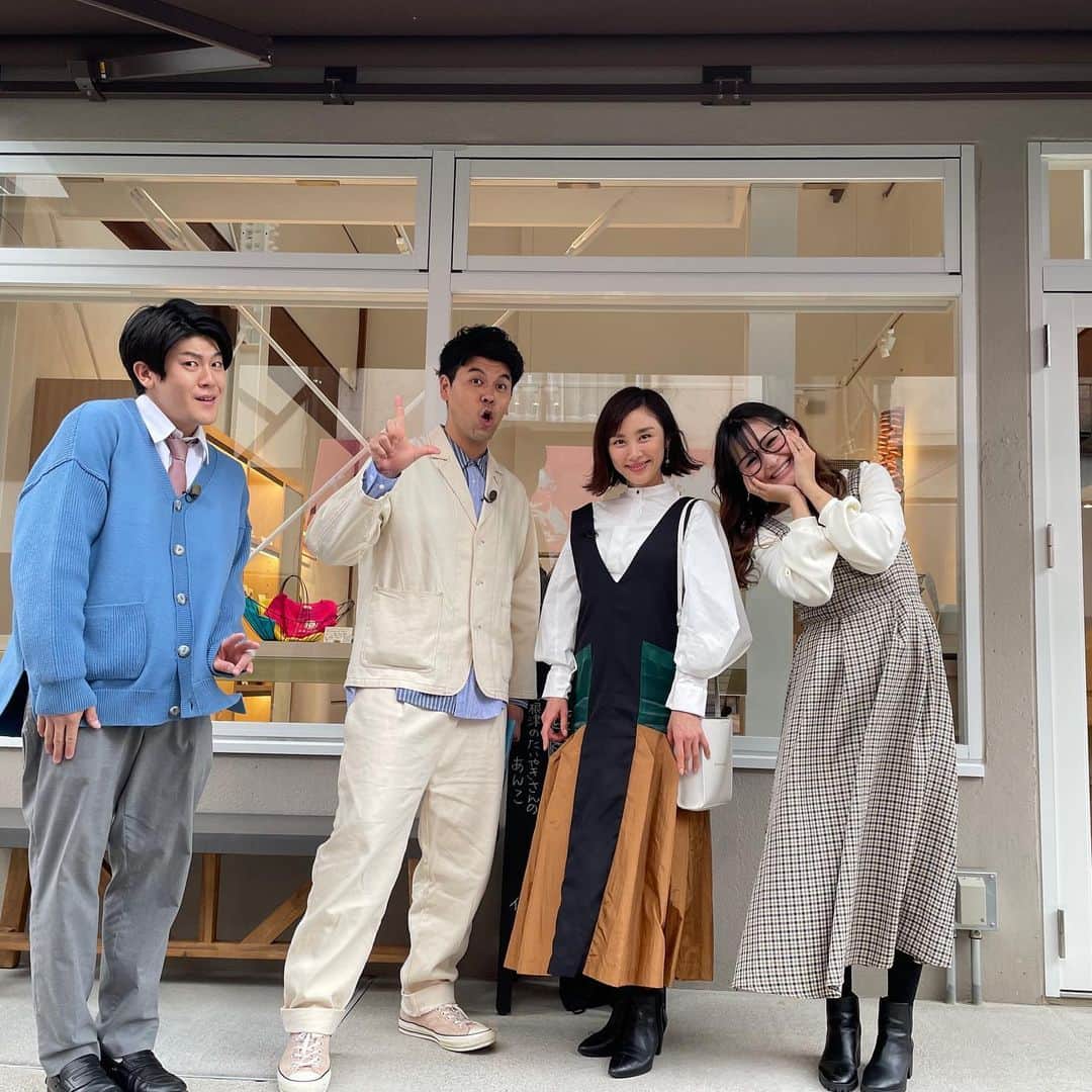 ギャル曽根のインスタグラム：「前に行かせて頂いたロケのOAが今日です🥰❤️ 楽しかったなぁ🥺♥️♥️♥️ 大好きなもえさんと💚❤️💜🧡💛 今日の朝8時のラヴィットにて💖 #ラヴィット #今日だよー🧡❤️ #またもえさんとロケ行きたいな🤎🤍🤎」