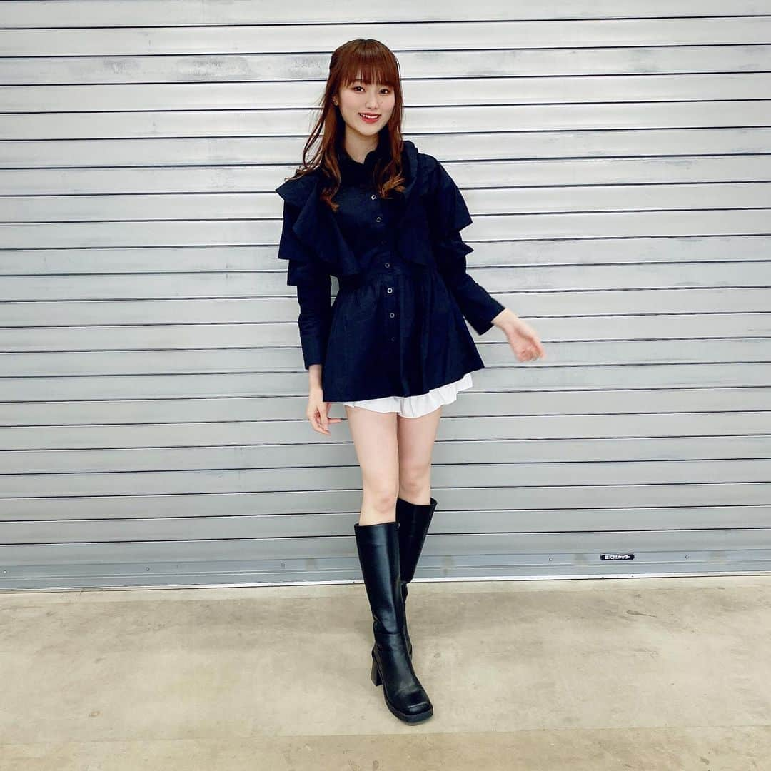 石川花音のインスタグラム：「・ 先日の#現地でトーク会 でのお洋服🥺 @sweemy_closet のワンピースとリボンにしました🎀  #sweemycloset #sweemy_ootd #zara #握手会コーデ」