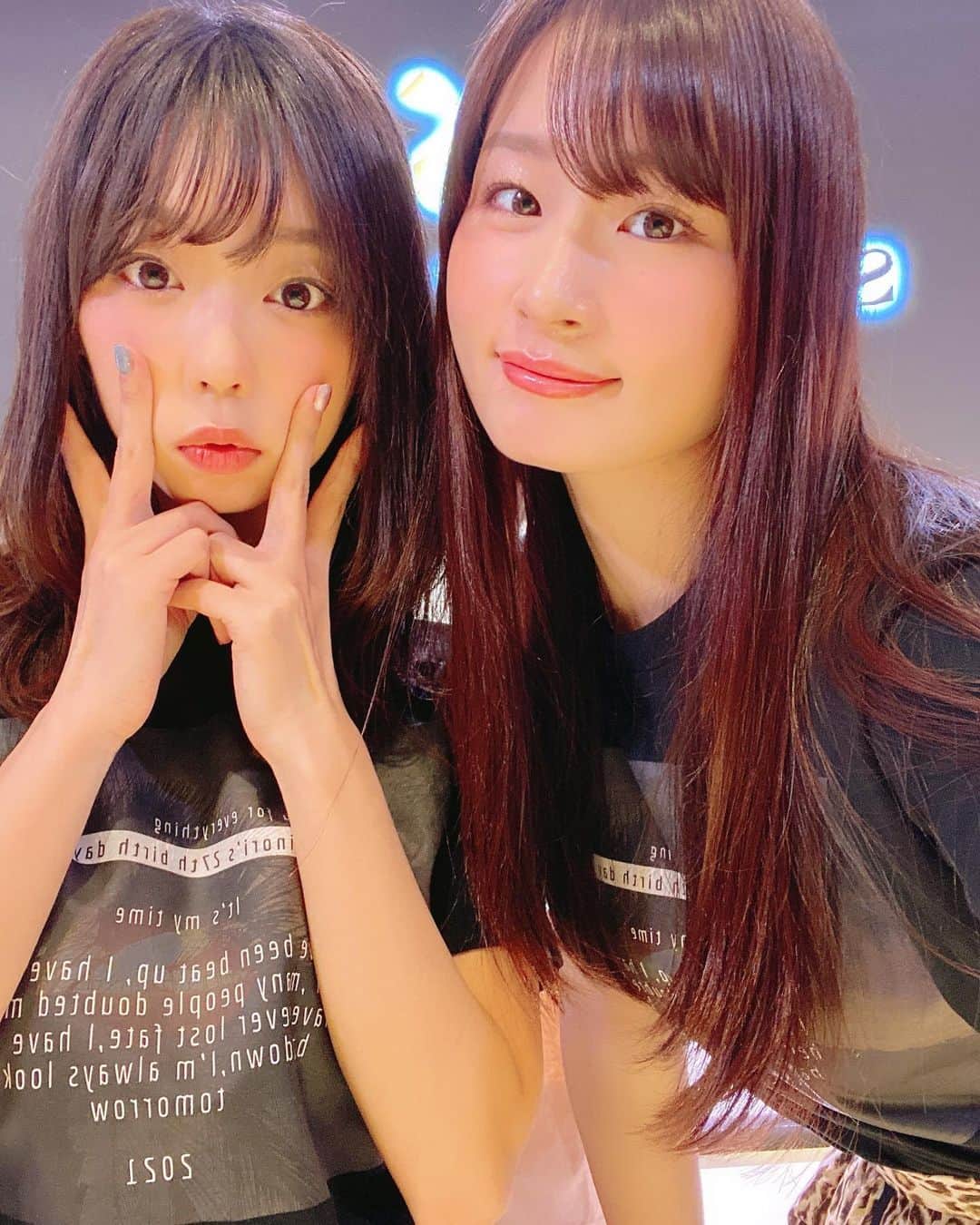 のインスタグラム：「. . 明日の告知‼️ 遅くなってしまってすみません🙇🏻‍♀️  明日5日(水)は インストアライブ🌟 @タワーレコード 横浜ビブレ店GF  が2部あり、その間に  sherbet × GALLIS ADDICTION × ベティーちゃんのオリジナルコラボTシャツ 店頭イベント🌟 @GALLISADDICTION 横浜ビブレ１F  とイベントもりもりです😳‼︎  〈 タイムスケジュール 〉  【ライブ１部】 入場  11:45～ 🎤12:00～12:25 ( 特典会  12:30～13:30 )  【店頭イベント】 14:00〜14:45  犬童・清瀬◀︎ 14:45〜15:30  橋本・青山・河路  【ライブ２部】 入場  15:45～ 🎤 16:00～16:25 ( 特典会  16:30～17:30 )  ライブ → 特典会 → 店頭イベント → ライブ → 特典会という流れです✨  ライブは既存CDの特典会☺︎ ベティTシャツ(黒)かCDを買うと チェキなどの特典か付いてきます😍  店頭イベントでは 前回同様、ベティTシャツ(白)を 販売致します🙏🏻✨ Tシャツご購入の方にはお得でかわいい フォトカードがもらえるのでぜひ❣️  明日は一日中横浜ビブレで お待ちしています🙏🏻‼️✨ . . . -------------------------------- 【5月のイベントスケジュール】 . ♧ 5月5日(水/祝) コラボT店頭イベント@横浜 ♧ 5月8日(土) sherbetワンマンツアー@東京 ♧ 5月9日(日) 東京Lily団体撮影会 ♧ 5月11日(火) sherbet定期トーク配信 ♧ 5月15日(土) RISE on ABEMA ♧ 5月15日(土) sherbetライブ ♧ 5月16日(日) sherbetライブ ♧ 5月18日(火) sherbet定期トーク配信 ♧ 5月20日(木) 東京Lily個人撮影会 ♧ 5月22日(土) Can-on!ライブ ♧ 5月22日(土) RISE計量(配信) ♧ 5月23日(日) RISE149 ♧ 5月25日(火) sherbet定期トーク配信 ♧ 5月29日(土) パチンコ来店@三重 ♧ 5月30日(日) sherbetライブ . -------------------------------- 【きよちゃん情報】  🎠5月8日(土)〜sherbet 11都市全国ワンマンツアー がはじまります‼︎東京公演&パス予約受付中！  🎠デジタル写真集『いちばん星みつけた』発売中！  🎠清瀬の公式YouTubeチャンネル 　『清瀬とこの夜』ができました！ 　チャンネル登録よろしくお願いします ❁  🎠2月からsherbetの派生ユニット〈Can-on!〉 としても活動していきます！Twitterとshowroom をやってます！応援よろしくお願いします☺︎！ -------------------------------- 【SNS】 ❤︎ Twitter  ❤︎ Instagram ❤︎ YouTube 「#清瀬とこの夜 」 ❤︎ Tiktok ❤︎ 17ライブ -------------------------------- . . #清瀬汐希 #sherbet #canon #インスタグラビア #グラビア #グラドル #奇跡の美神ディテール #follow #followｍe #likeforlikes #gravure #ootd #japanesegirl #instagravure #instagood #扎心了 #东京 #tokyo #萌 #粉我 #좋아요환영 #赞 #偶像」
