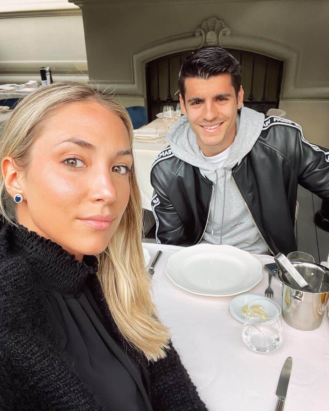 アルバロ・モラタのインスタグラム：「Cena con Lilly ❤️🙌」